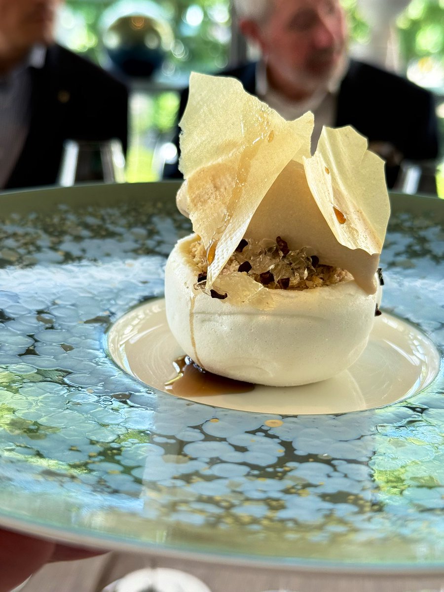 Roger Jones (@littlebedwyn) on Twitter photo <a href="/raymond_blanc/">Raymond Blanc</a> <a href="/Chef_YAlleno/">Yannick Alléno</a> <a href="/lemanoir/">Le Manoir aux Quat'Saisons, A Belmond Hotel</a> Great lunch today by the boss <a href="/FourSeasons/">Four Seasons Hotels</a> with Palmer Champagne <a href="/hnwines/">Hallgarten & Novum Wines</a> <a href="/raymond_blanc/">Raymond Blanc</a> <a href="/Chef_YAlleno/">Yannick Alléno</a> <a href="/lemanoir/">Le Manoir aux Quat'Saisons, A Belmond Hotel</a> Great lunch today by the boss <a href="/FourSeasons/">Four Seasons Hotels</a> with Palmer Champagne <a href="/hnwines/">Hallgarten & Novum Wines</a>