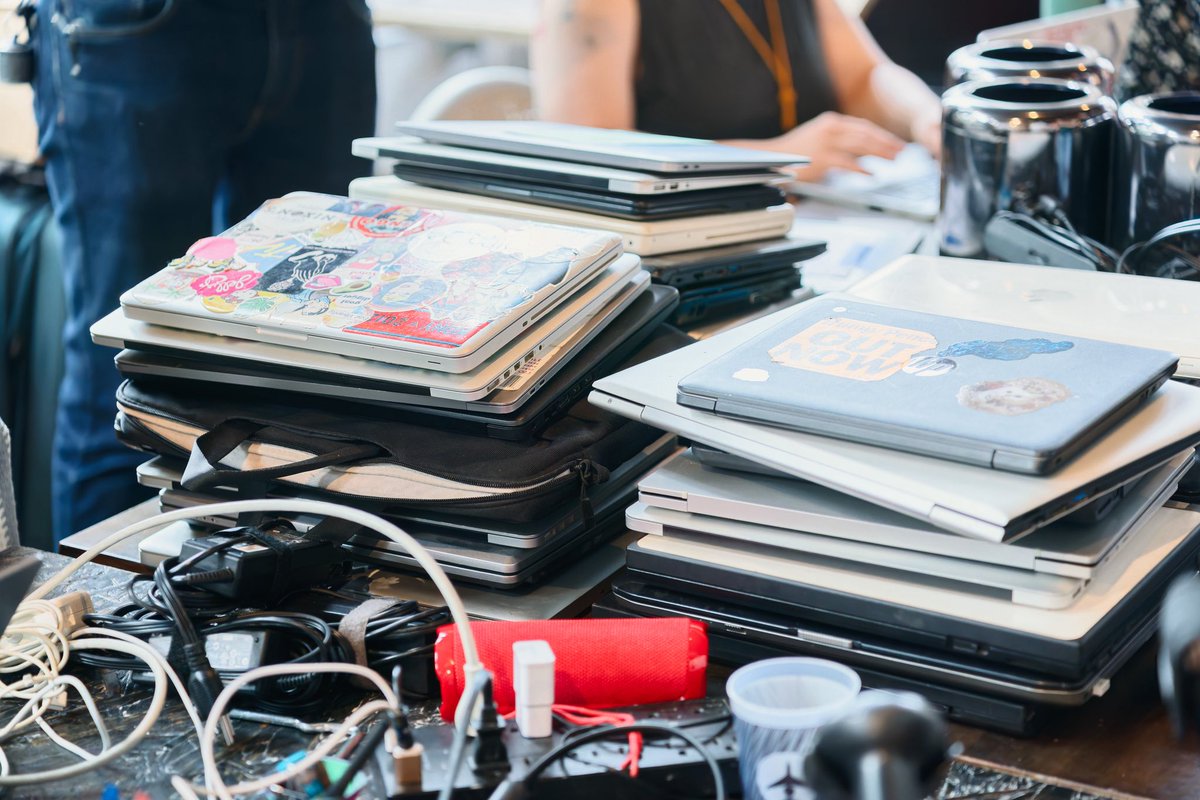 Council Member Shahana Hanif (@cmshahanahanif) on Twitter photo Last night we hosted a Laptop Fix-a-thon with <a href="/uspirg/">U.S. PIRG</a>, <a href="/wearetechfin/">Tech F.I.N</a> & <a href="/CMJenGutierrez/">CM Jen Gutiérrez</a>! A dozen volunteers refurbished 20 donated laptops for literacy programs across Brooklyn this Fall ♻️
A big thank you to all of the constituents who donated their old laptops for this effort! Last night we hosted a Laptop Fix-a-thon with <a href="/uspirg/">U.S. PIRG</a>, <a href="/wearetechfin/">Tech F.I.N</a> & <a href="/CMJenGutierrez/">CM Jen Gutiérrez</a>! A dozen volunteers refurbished 20 donated laptops for literacy programs across Brooklyn this Fall ♻️
A big thank you to all of the constituents who donated their old laptops for this effort!