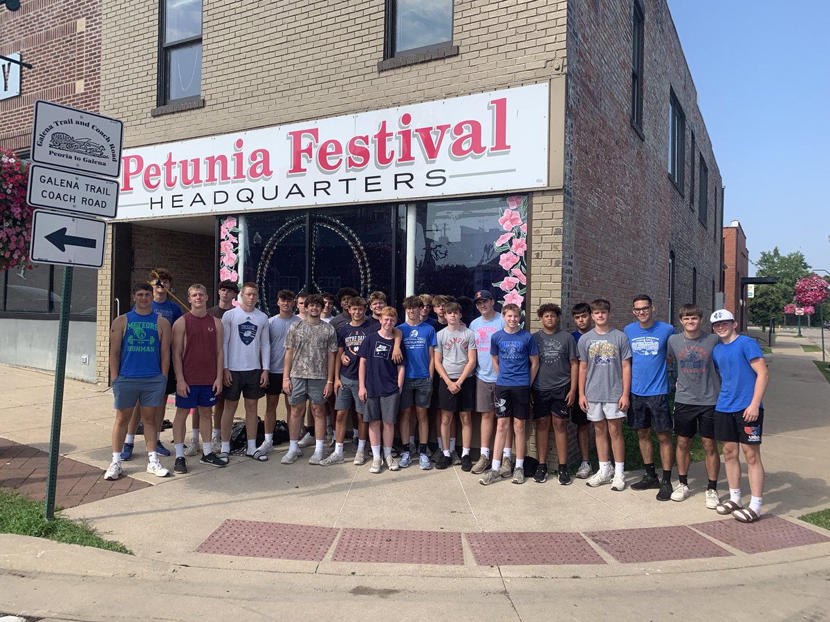 Got a chance to help out tearing down the Petunia Fest… Always great to help the community and an annual event! #BEABOUTIT #Service