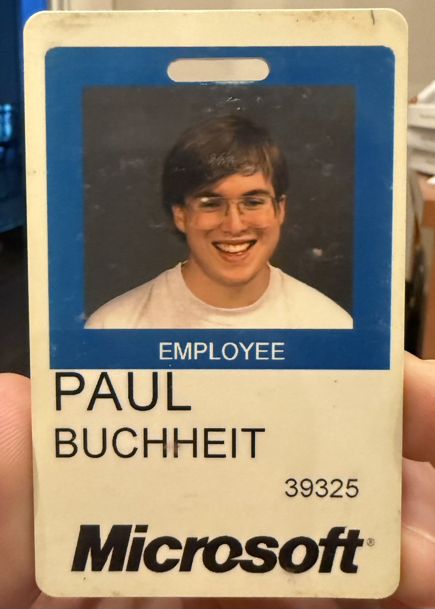 paultoo's tweet image. It was the summer of Windows '95...
My first (and only) time shipping the kind of software that is sold in cardboard boxes at the mall