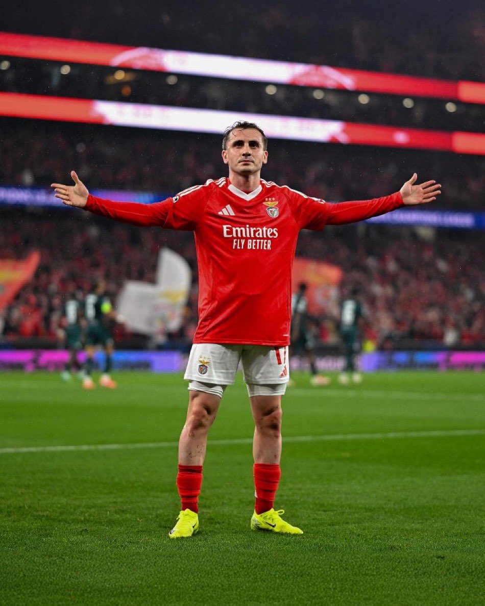 Kerem Beşiktaş’a gelirse, Kerem’i koruyacağız. Kime karşı? Beşiktaşlılara karşı. Ayrıca Josef için de öyle diyorlardı, kaptan oldu. Burak Yılmaz için de öyle diyorlardı, kaptan oldu, teknik direktör oldu ve hatta kongre üyesi oldu. O nedenle BOŞ YAPMAYIN.