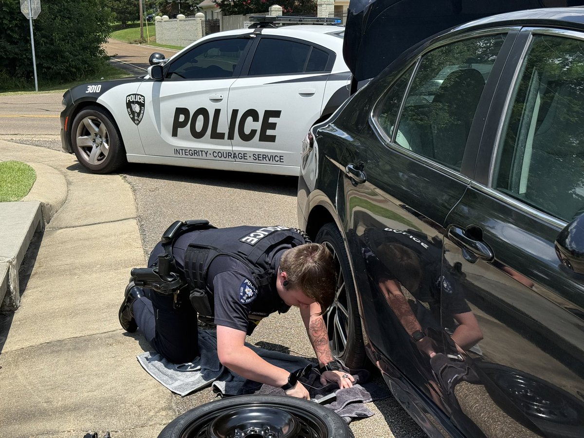 Sometime you’ve got to go the extra mile. Off. Davidson to the rescue! And he’s not even wearing his cape today!