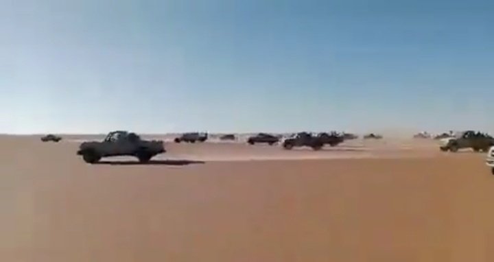 قبل أسابيع، قوات درع الوطن التابعة لـ رشاد العليمي والمدعومة من السعودية، احتفلت بتخريج دفعة بعرض عسكري مهيب، في محافظة #المهرة.
واليوم لم تعزز القوات الأمنية بفرد واحد أو بطقم عسكري...!

يبدو أن قوات درع الوطن مثل الجيش الوطني، فالحين بالاستعراضات، وعلى الواقع لا شيء.