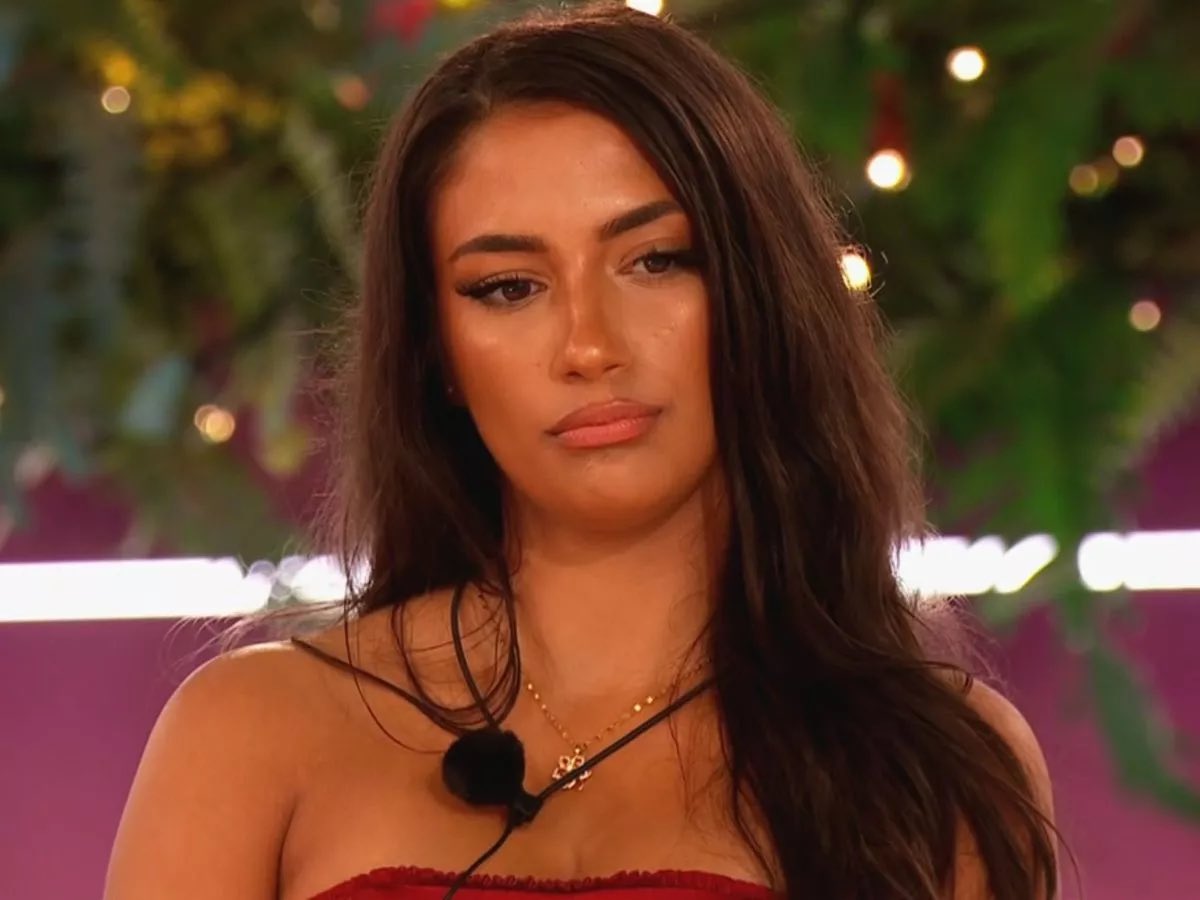 bradynewstead's tweet image. You’re too good for all these people #LoveIsland #loveislanduk
