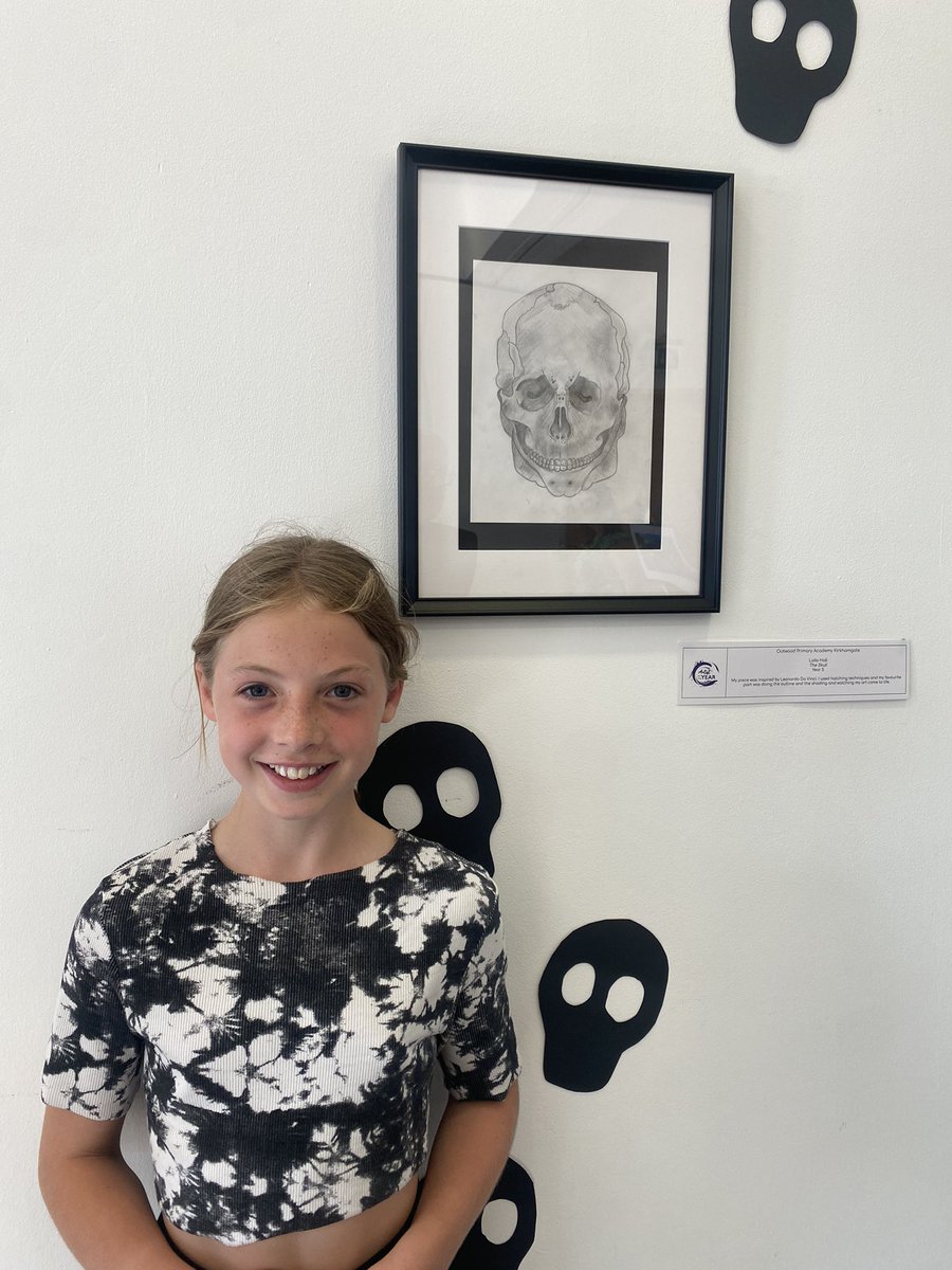 Laura__Fall's tweet image. Incredibly proud of Laila tonight for being nominated as a finalist and representing @OPA_KHG at the Outwood Artist of the Year competition. 

The art on display from all finalists was outstanding and we were privileged to be invited to such a lovely celebration of talent.