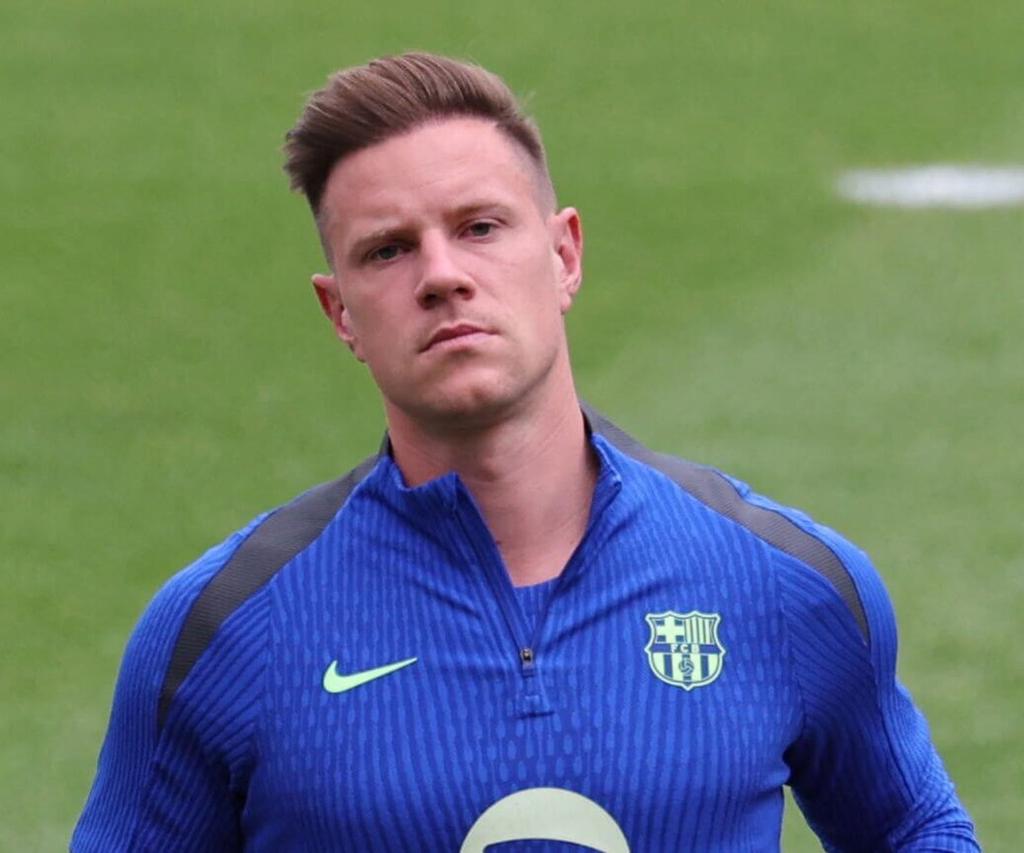 MD |
🔵🔴🧤 نادي غالطة سراي 🇹🇷 مُهتم بالتعاقد مع تير شتيغن 🇩🇪

▪️🔙❌️ قبل أسابيع ظهرت أخبار تتحدث عن اتفاق على الشروط الشخصية للحارس الألماني تم نفيها من قِبل البيئة المُقربة من شتيغن ، شتيغن لديه عقد حتى 2028 ولم يتم التوصل لاتفاقٍ بَعد لقضيته

▪️💰 نادي غالطة سراي يتمتع بقوة