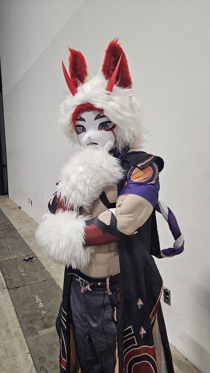 MTOFKigu's tweet image. A few more Itto pics from @animefriends #AF2025 taken by one of my besties 🥰
📸 ig/lynzordan
#AratakiItto #荒瀧一斗 #GenshinImpact #原神 #kigurumi #kigurumimask #furkig #kigfurry #着ぐるみ