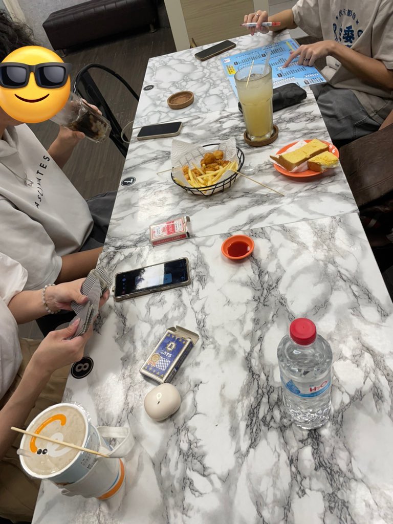 forfun_YES's tweet photo. 又跟帥潮出來
恨帥潮 https://t.co/j8Ve4HBwh9