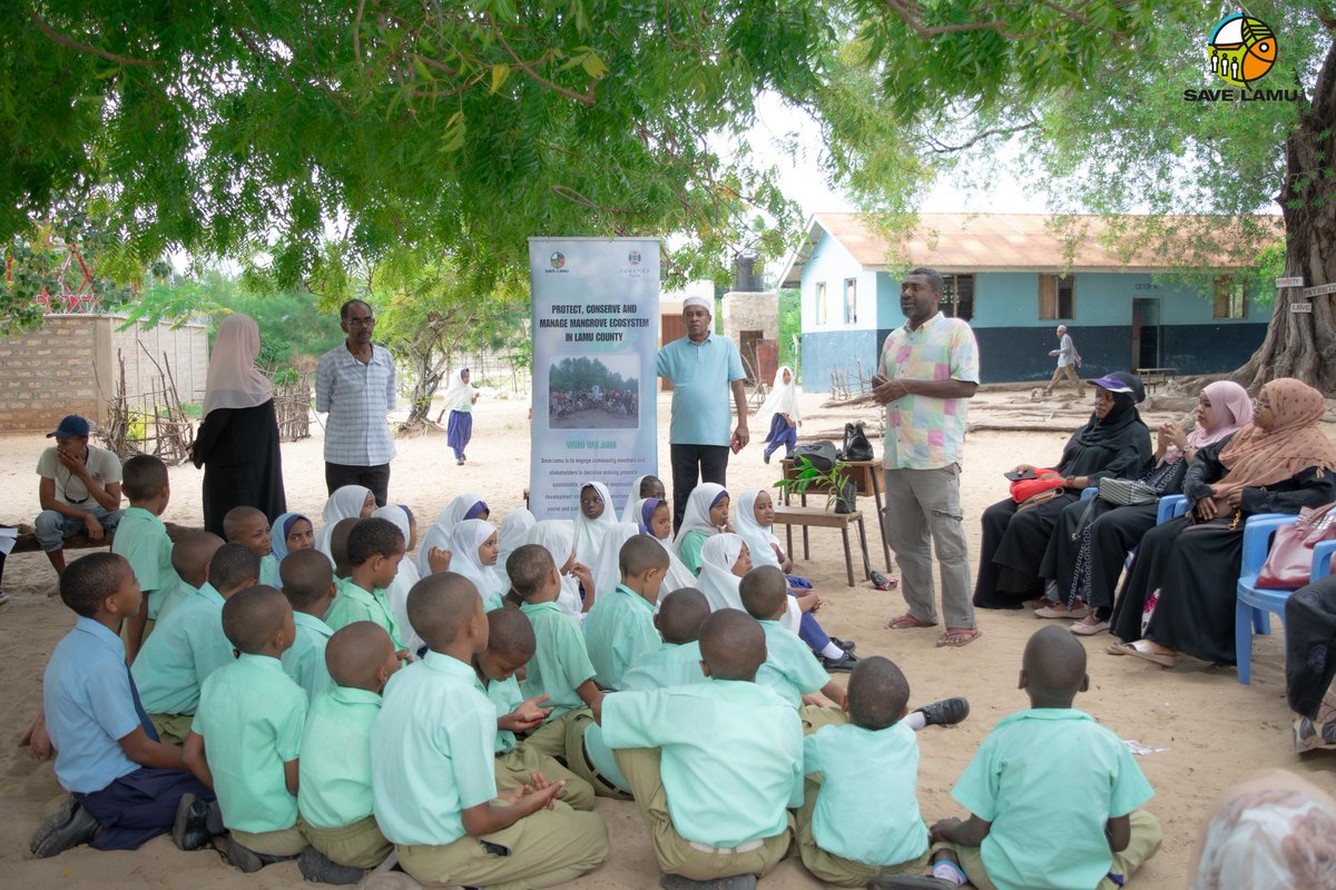 savelamu's tweet image. Save Lamu joins students and community at Matondoni Primary for a tree planting.
We support the school&apos;s Environment Club by providing gloves and water pipes to help them care for the trees students are excited and happy to take part in creating a greener future
@pawankafund
