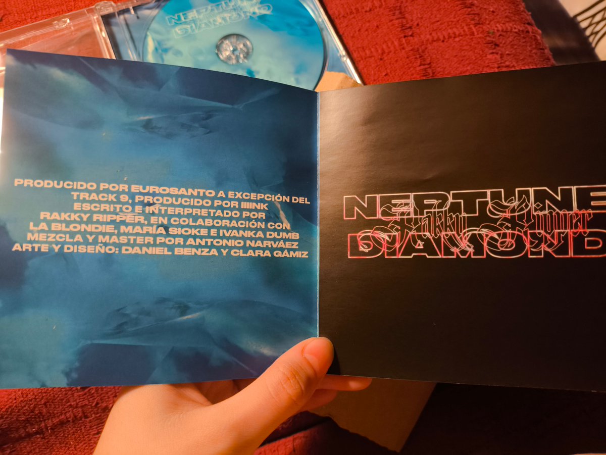 Por fin conseguí el CD de Neptune Diamond :3 ya tengo todos los vinilos y CDs (incluyendo los que están por enviar) <a href="/rakkyripper/">RR</a>