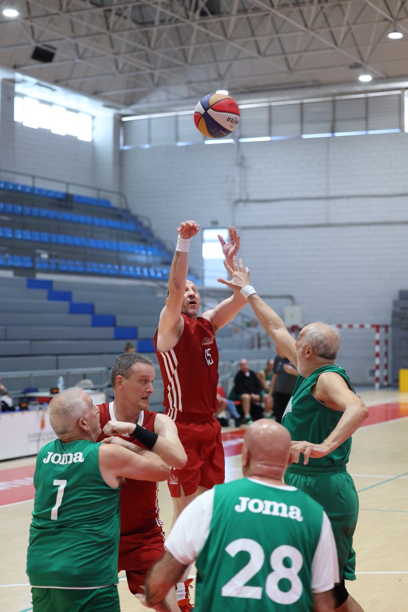 🎯 ¿80 equipos registrados?
Sí, has leído bien... ¡80 equipos inscritos para el #MAMBAbasket 9!

🤯 Auténtica locura, un récord, un hito que ni en nuestros mejores sueños imaginábamos. No todos podrán participar —lo sabemos—, pero recibir 80 solicitudes es un auténtico orgullo