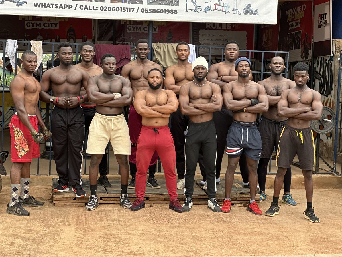 fit_deen's tweet photo. We don’t fight, we lift 🏋️
#fitdeen #fitdeengymcity #powewithdeen #chestday https://t.co/yNEr0hI6NE