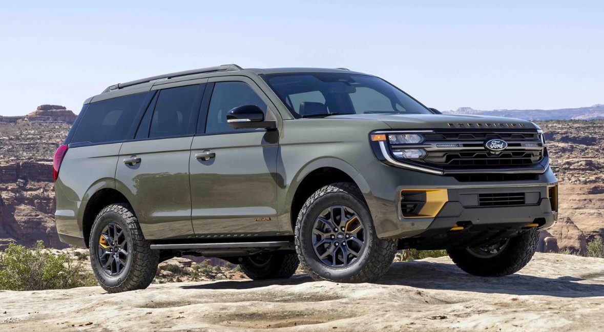 Meet the #2025Ford #ExpeditionSUV in all its glory, available in multiple trims tailored for your taste! 

🤍 Platinum: Bold and fashion-forward.  
💚 Tremor: Adventurous spirit with memory-making ability. 

The choice is yours! Which one will you explore first?

#BillyHowellFord