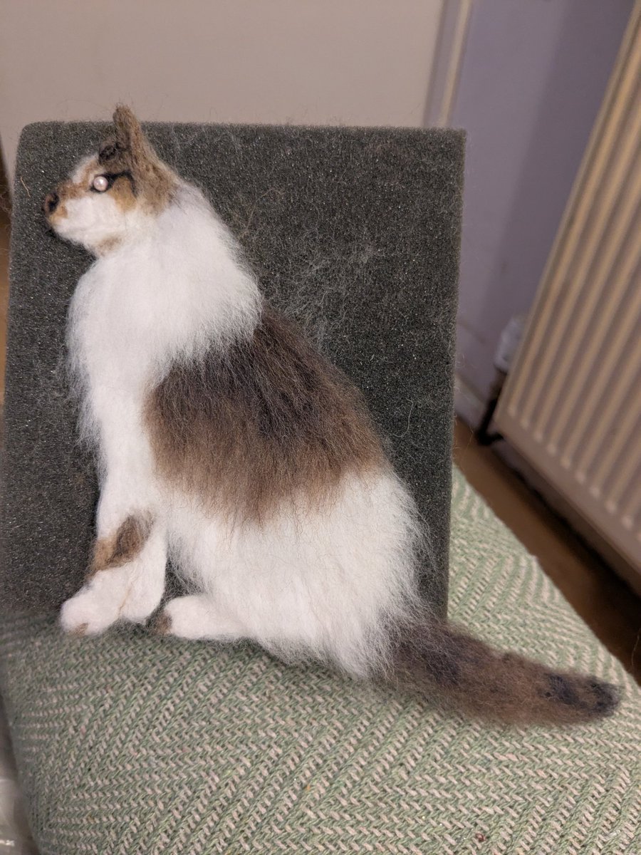 My cat commission is coming along. I'm off to bed now so the stitching together will have to wait till tomorrow.