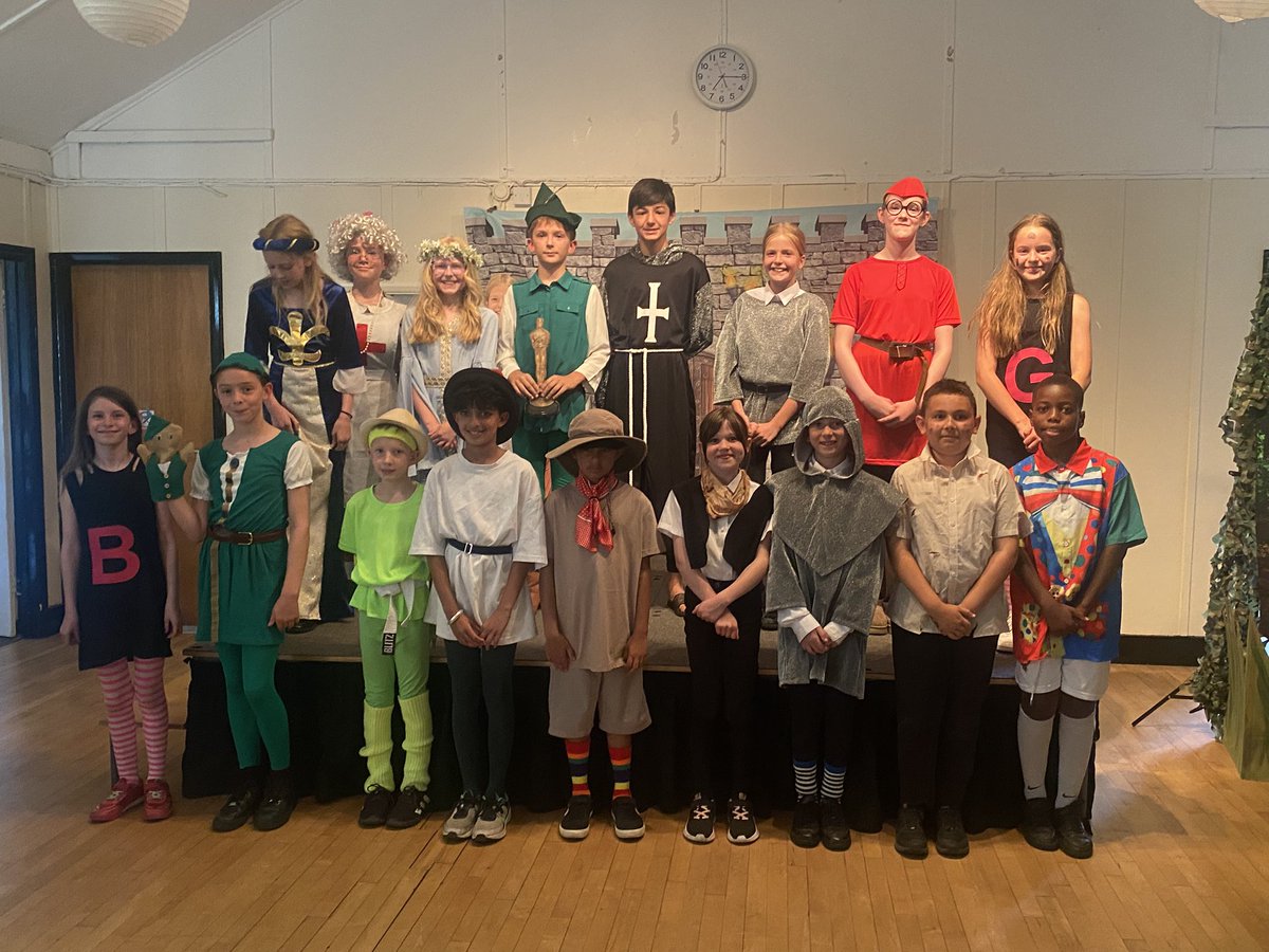 SwithPrimarySch's tweet image. A huge well done to Class 4 for their fabulous performance of Robin and The Sherwood Hoodies. We are so proud of every single one of you! #Class4Swothland