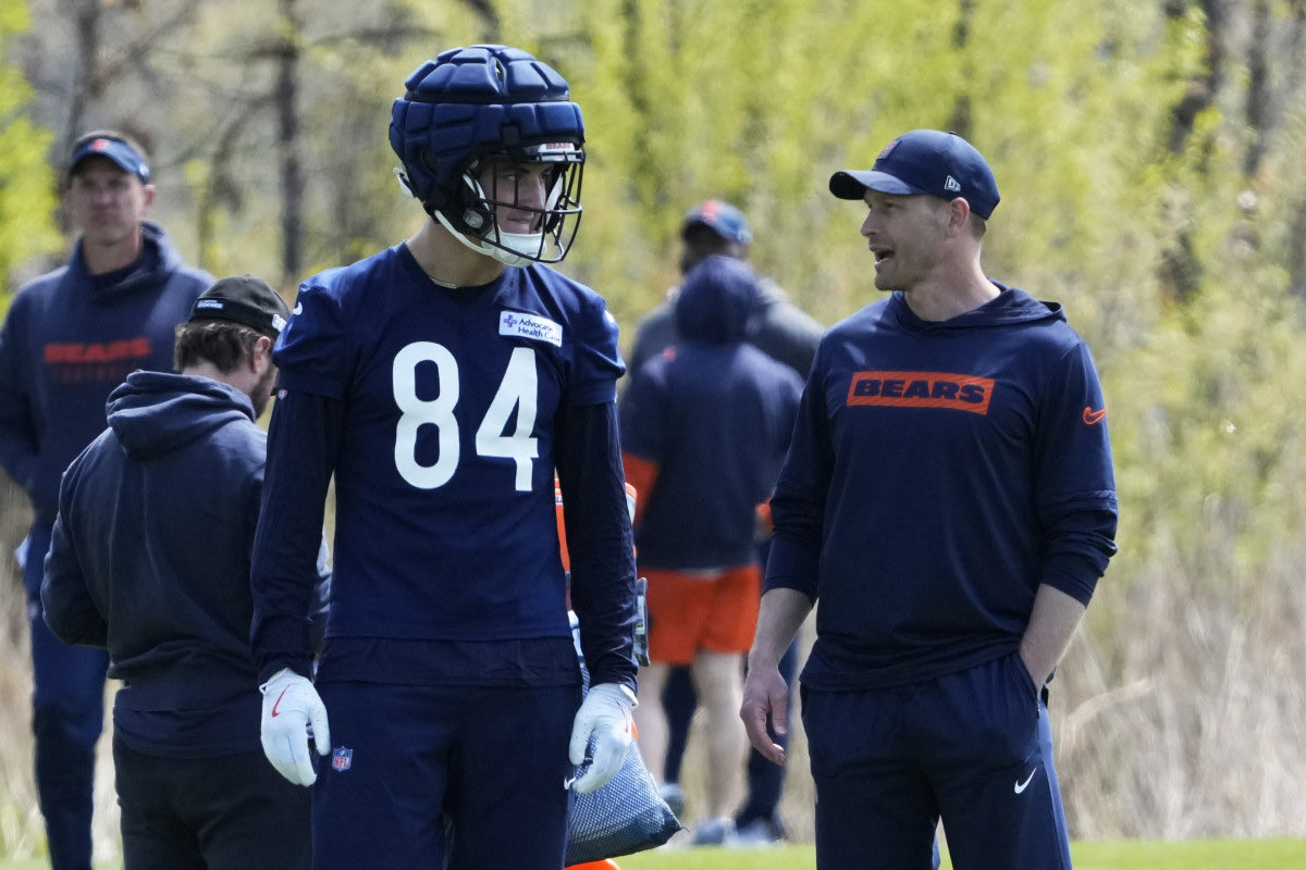 Colston Loveland was asked about working with Ben Johnson. 

TL:DR He’s hyped.

“He’s got a crazy mind, so he’s got all types of stuff, all types of concepts,” Loveland said, via Bears Wire. “...It’s definitely a step up and it’s another level. I love it so far. I’m seeing tight