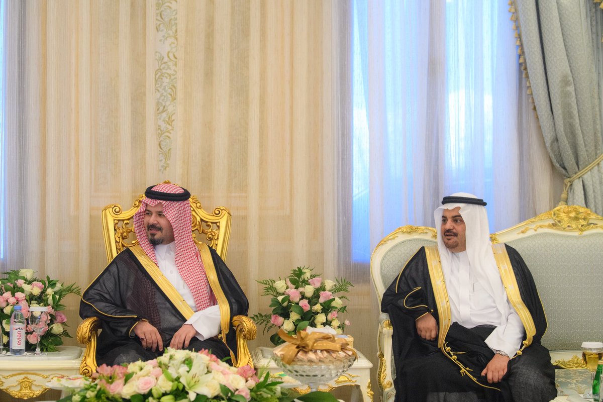 خلال زيارة سموه إلى محافظة ينبع..
سمو أمير منطقة المدينة #سلمان_بن_سلطان، يزور أمير الفوج الرابع في ينبع الدكتور عبدالرحمن بن نايف بن حميد.