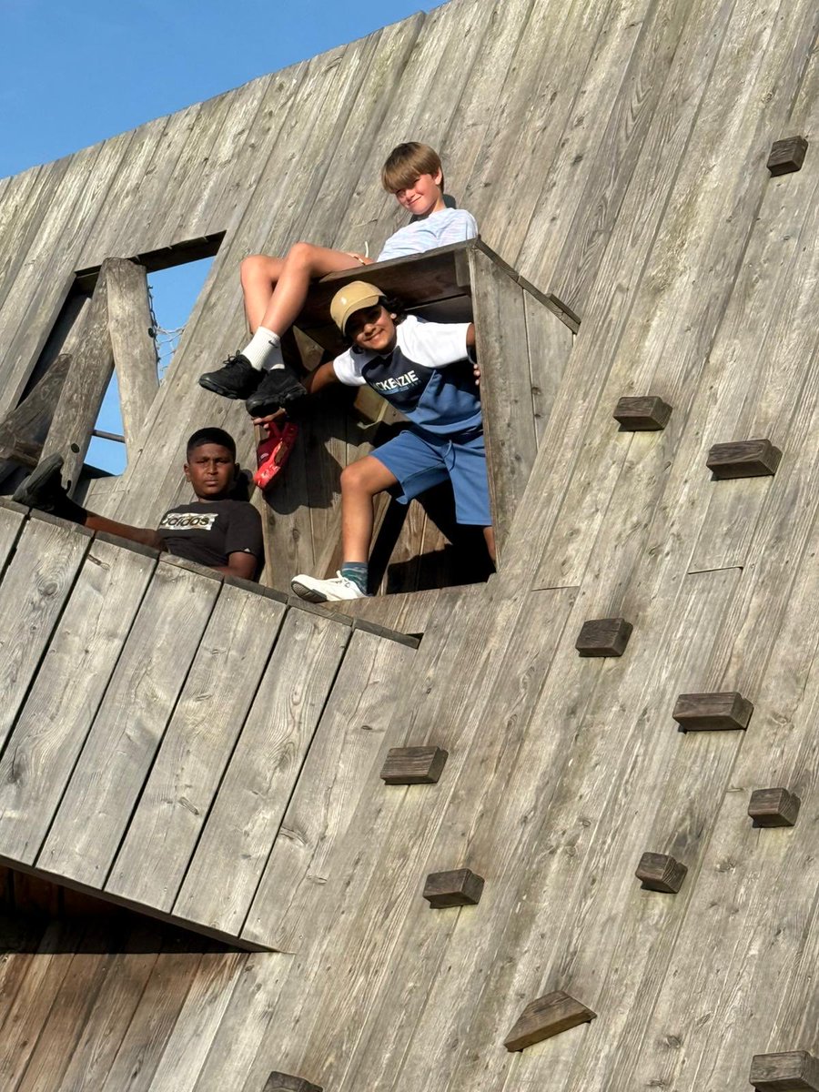 Chigwell Primary tweet media