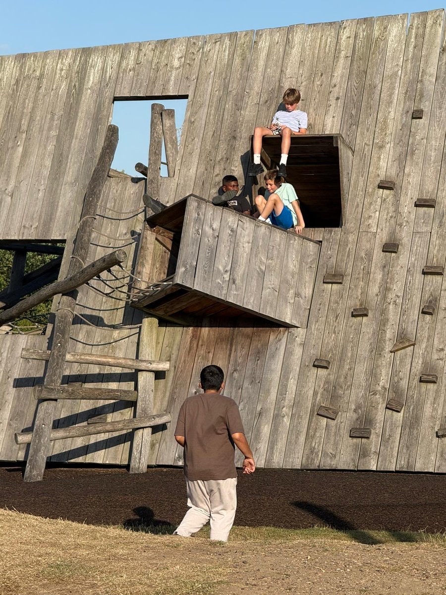 Chigwell Primary tweet media