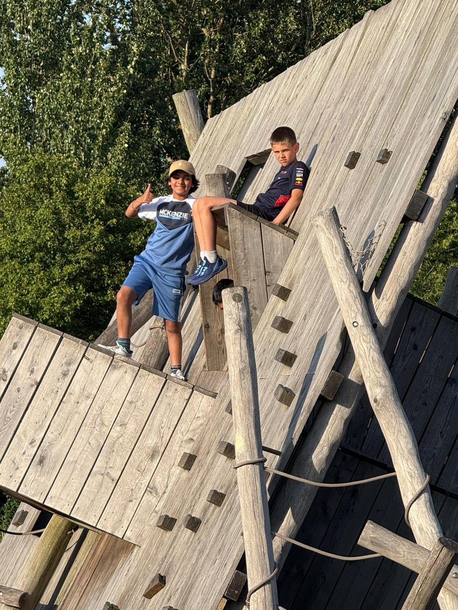 Chigwell Primary tweet media