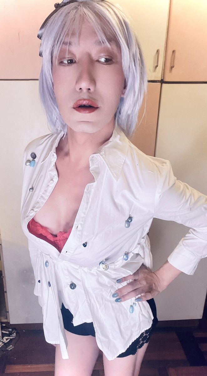 不上班的時候
就可以紫色頭髮

#跨性別 #熟女 #紫髮 #穿搭