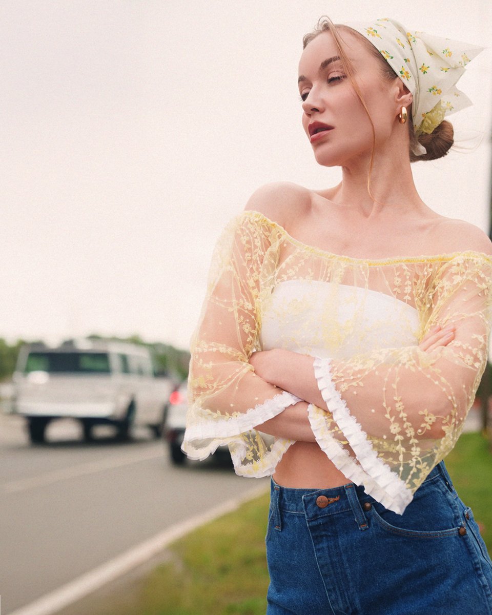 Mood_Fabrics's tweet image. Our newest free sewing pattern is officially here—designed for dreamy textures, statement sleeves, and easy summer sewing. ☁️

☁️ The Juno Crop Blouse ☁️

 #MoodFabrics #FreeSewingPattern #JunoCropBlouse #MoodSewciety #BeginnerSewing #DIYSummerStyle