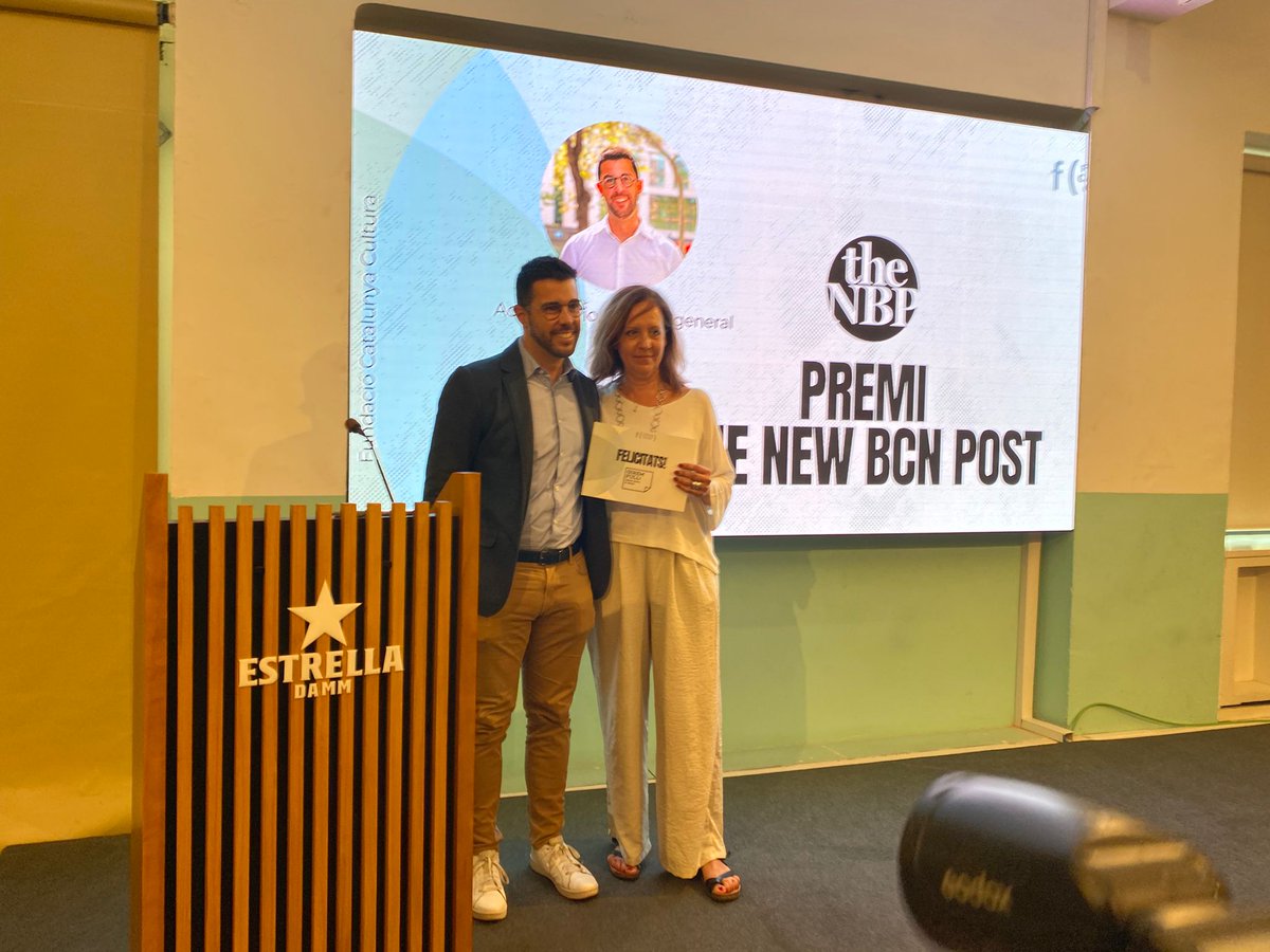 GiremFull's tweet photo. Gràcies a @fcatcultura i al jurat per haver-nos escollit com un dels 5 finalistes als #PremisalaCultura 

Felicitats a la resta de projectes seleccionats!

Gràcies @newbcnpost per atorgar-nos el seu Premi

I, sí, no oblidem a tots els que fan possible @GiremFull   ❤️ https://t.co/QLeRRhc0R4