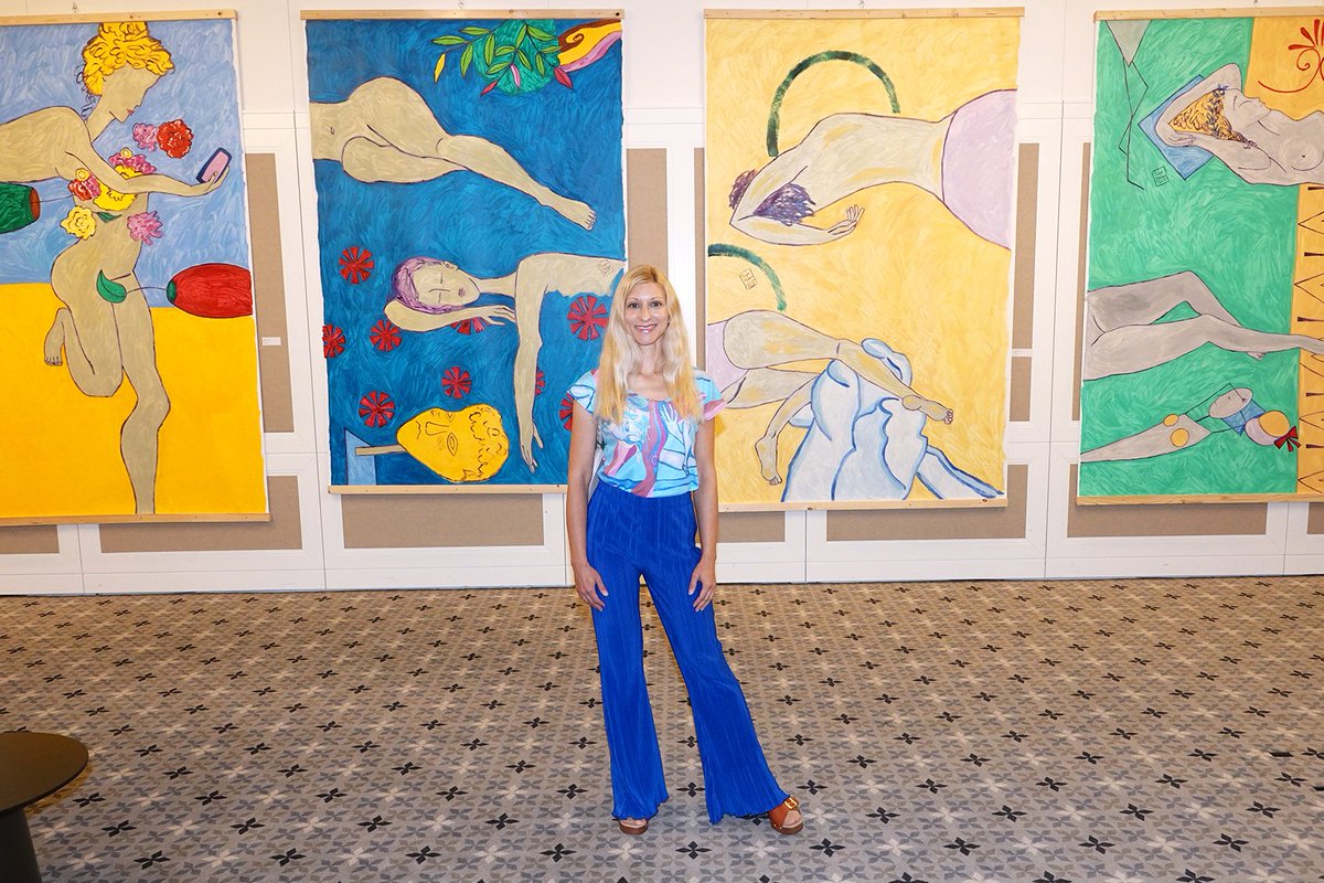 Artist Tanja Playner at the Fine Art Biennale Basel 2025 during the time of the Art Basel 2025.
Exhibition was organized by MOCAMAG Contemporary Art Museum and curated by Heinz Playner.

#tanjaplayner #fineart #fineartist #artbasel #fineartbiennalbasel #artmuseum #paintings