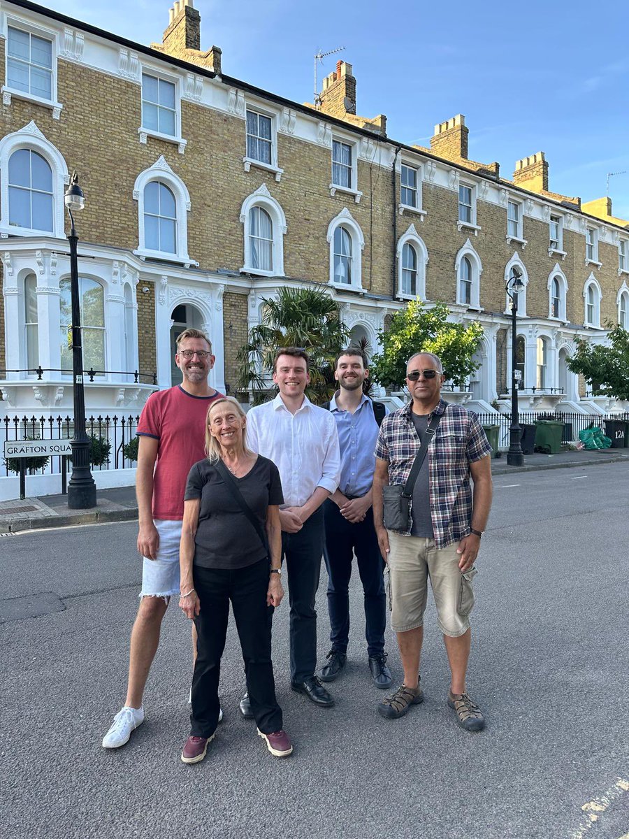 ClaphamTownLab's tweet image. Lovely summers evening canvassing out and about in Clapham Town this evening.
As ever, if there’s any issues that you’d like to let us know about please contact us on claphamtownward@gmail.com
You can also contact your 3 ward Labour councillors below👇
lambeth.gov.uk/about-council/…