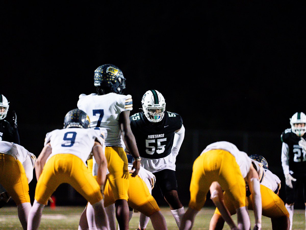 Robert Essie 6’3 285 OL/DL (2026) ⭐️ (@therealre99) on Twitter photo After an amazing conversation with <a href="/DHeckCoach/">Dylan Heck</a> Im blessed to announce that i’ve received an offer to play at Mount Marty University!! <a href="/mountmarty/">Mount Marty University</a> <a href="/MobergAaron/">Coach Moberg</a> <a href="/coachOdom4/">Michael Odom</a> <a href="/v_calistro/">Vince Calistro</a> <a href="/MoundsviewFB/">Mounds View Football</a> <a href="/moundsviewhigh/">Mounds View High</a> After an amazing conversation with <a href="/DHeckCoach/">Dylan Heck</a> Im blessed to announce that i’ve received an offer to play at Mount Marty University!! <a href="/mountmarty/">Mount Marty University</a> <a href="/MobergAaron/">Coach Moberg</a> <a href="/coachOdom4/">Michael Odom</a> <a href="/v_calistro/">Vince Calistro</a> <a href="/MoundsviewFB/">Mounds View Football</a> <a href="/moundsviewhigh/">Mounds View High</a>