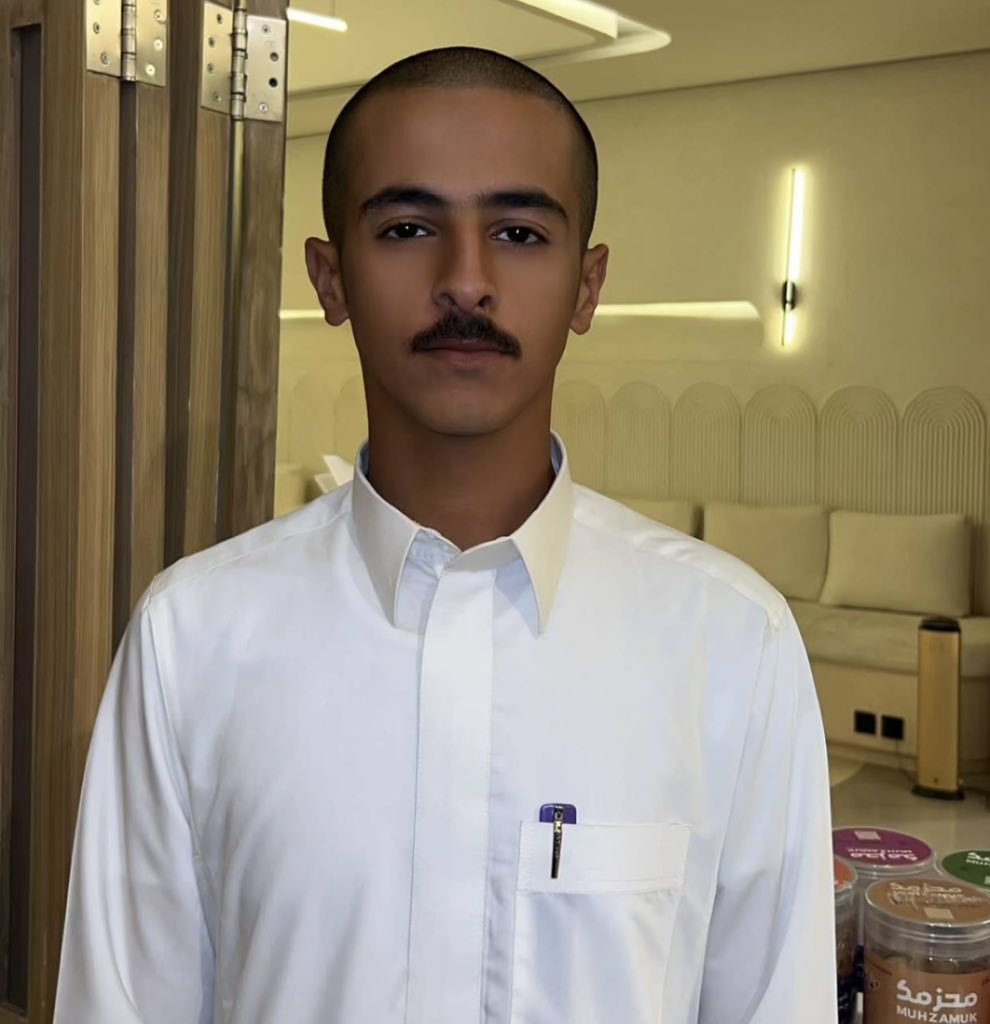 سارهـ tweet media