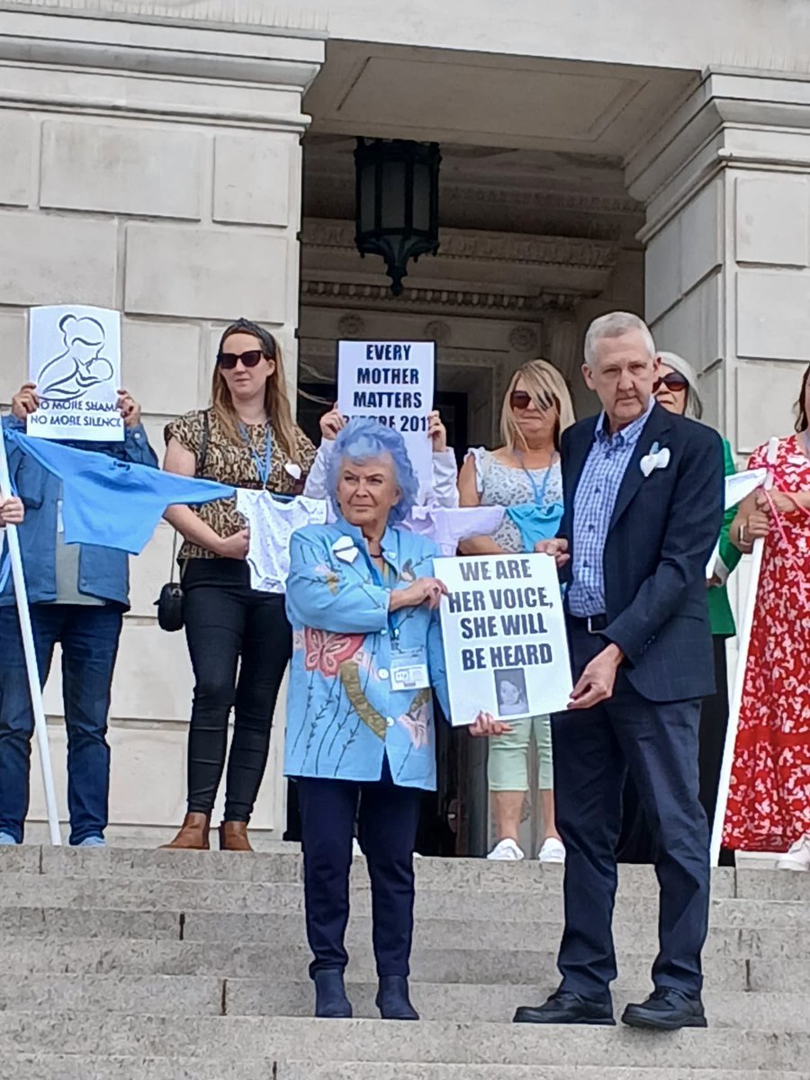 Birth Mothers And Their Children Together tweet media