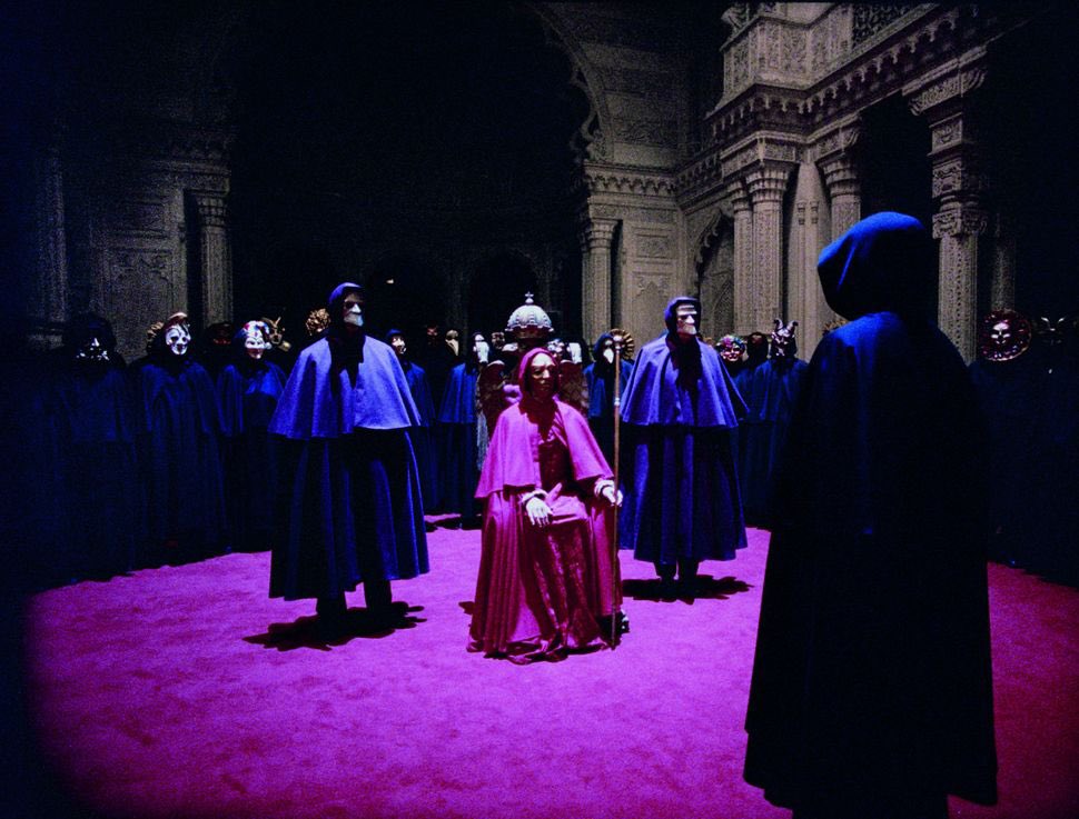 Have you seen the movie Eyes Wide Shut produced by Jewish owned Hollywood? 

That’s basically what these people are into. 

You better believe it.