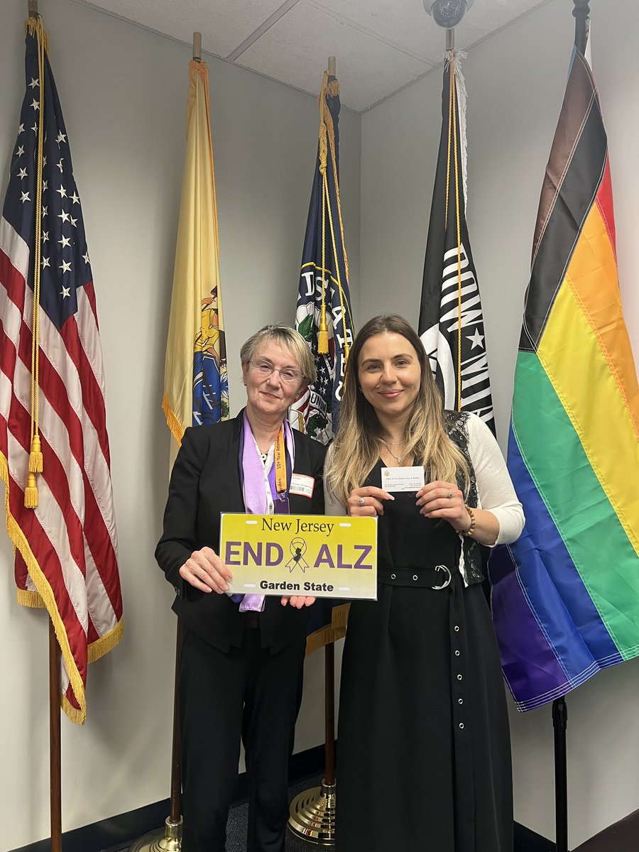 Many many thanks to Senior Projects Specialist Bianca Markovski in Senator Booker’s  Newark District Office for her generous gift of her time and attention to discuss the initiatives that we are presenting to the 119th Congress so that we can continue going forward to #ENDALZ.