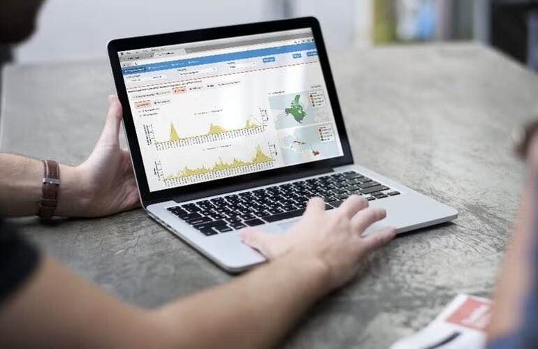 🛎️ OPS lanza nuevo tablero interactivo para monitorear virus respiratorios en las 🌎.

El tablero cuenta con tres secciones principales:

✅ Vigilancia virológica
✅ Vigilancia sindrómica
✅ Perfiles por país

💻 📊:  dashboards.pahoflu.com/respiratory_vi…

ℹ️ Lee más:
paho.org/es/noticias/8-…