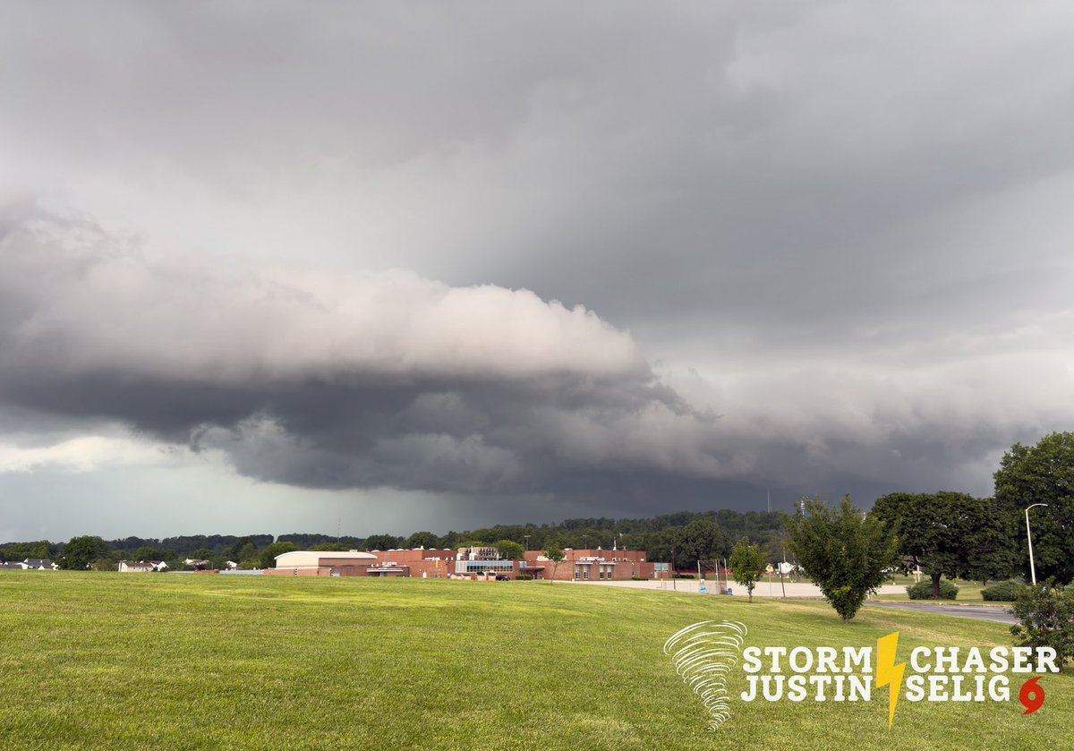 SevereWeatherPA's tweet image. Severe Thunderstorm moving into Boyertown, Pennsylvania @ 4:51pm! @NWS_MountHolly #PAwx