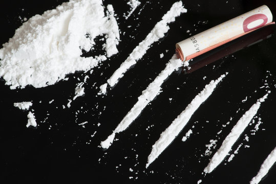 Пошёл в аптеку за средством от насморка, дали вот это. 
Кажется началось.