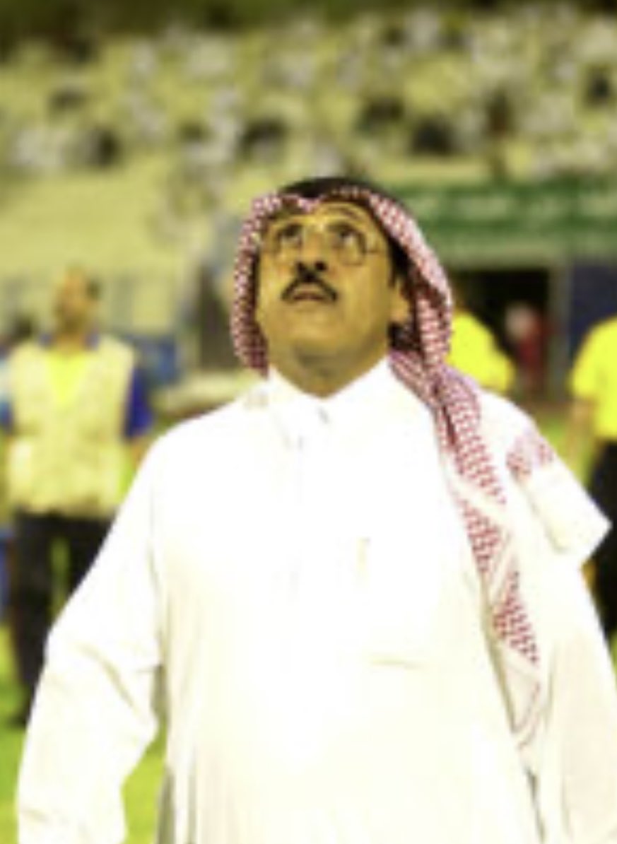 الله يرحمه ويغفر له أتعجب كيف صبر أربعين سنه او اكثر يحارب لوحده دفاعا عن عشقه النصر قلب يبكي ورجال غابت ولن تعود 💙💛