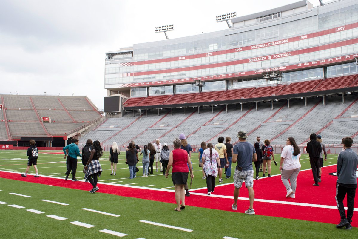 LPSorg's tweet image. LPS students turned learning into a step-by-step adventure this summer during their Lifetime Sports class! They took thousands of steps by walking to spots around Lincoln like the Nebraska State Capitol, Sunken Gardens and @UNLincoln. #LPSProud
Read more: lps.org/post/detail.cf…