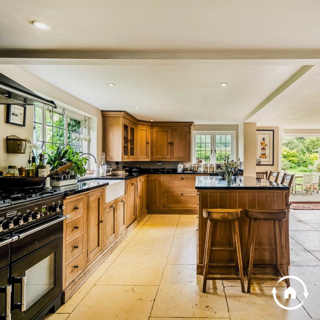 No #Wimbledon tickets? No worries! This country house comes with its own tennis court, a pool for post-match dips, and views that deserve a trophy 🎾☀️🌳

Full of charm inside and out, with landscaped gardens, period features, and plenty of space to unwind.

Take a look here 👉