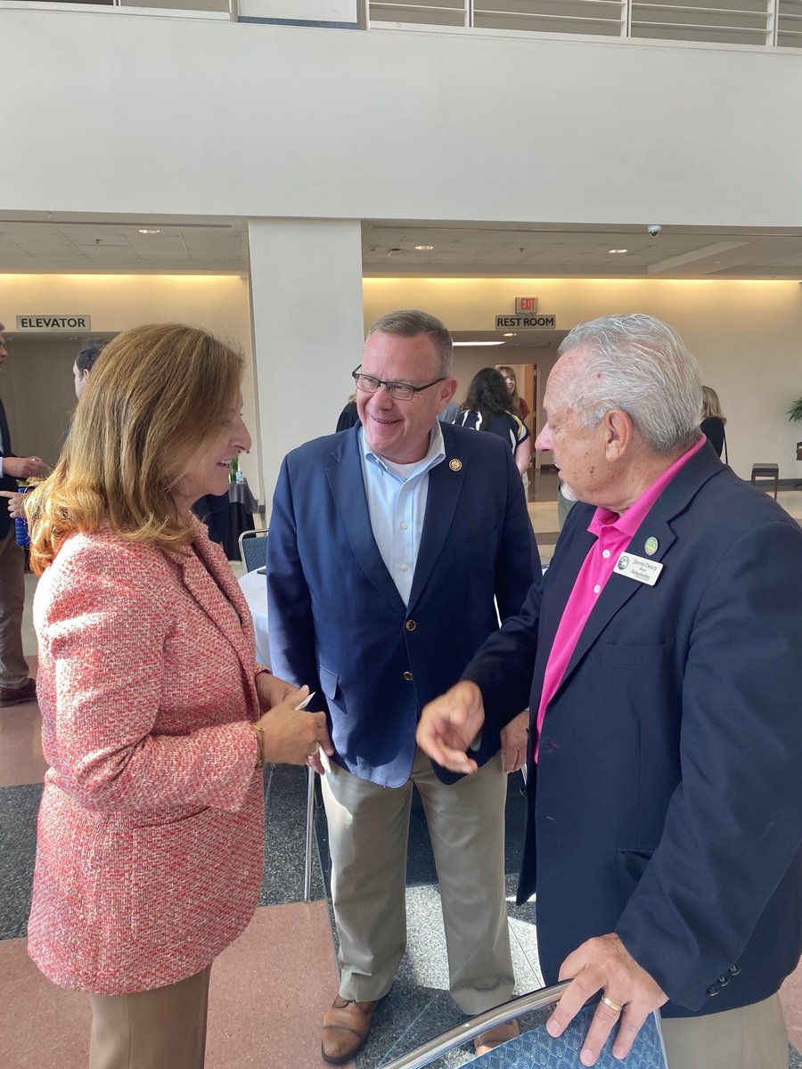 RepTimMooreNC's tweet image. Great day celebrating 125 new jobs coming to Rutherford County!
TMG Haartz Solutions is investing $51 million to turn the old Milliken plant in Bostic into a world-class auto materials facility. Proud to welcome this growth to Western North Carolina.
Let’s keep building!
