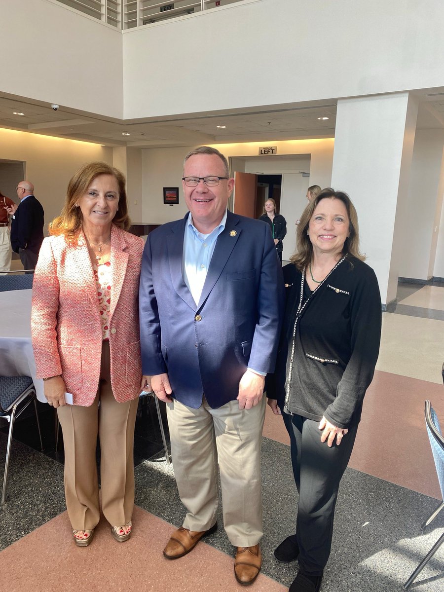 RepTimMooreNC's tweet image. Great day celebrating 125 new jobs coming to Rutherford County!
TMG Haartz Solutions is investing $51 million to turn the old Milliken plant in Bostic into a world-class auto materials facility. Proud to welcome this growth to Western North Carolina.
Let’s keep building!
