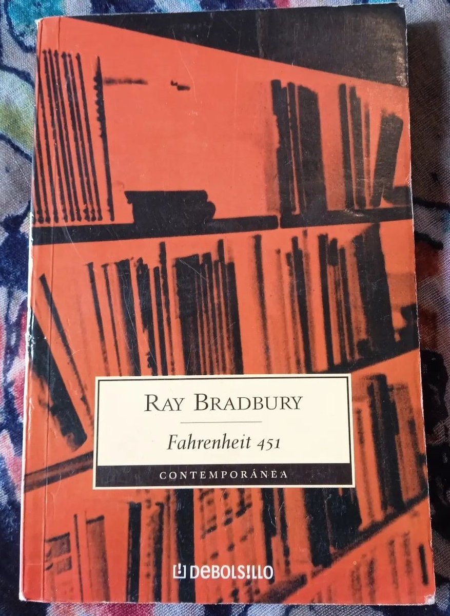 Soyelaveerrante's tweet photo. "La ignorancia es una enfermedad que se propaga rápidamente en ausencia de libros"

Ray Bradbury - Fahrenheit 451 https://t.co/yoHxyOv3to