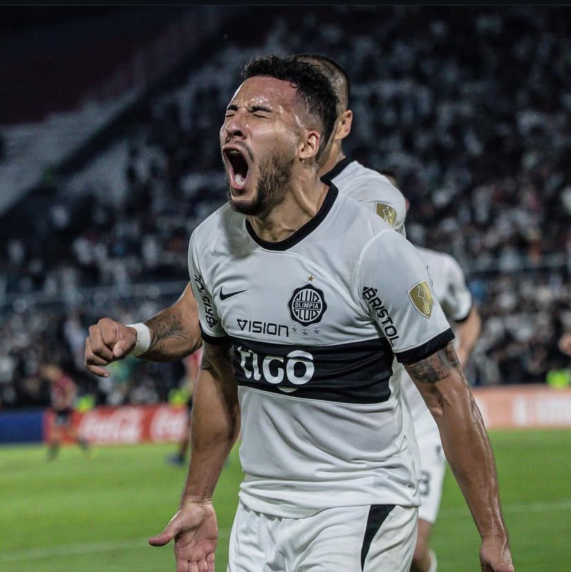 ¡ATENCIÓN!

Fernando Cardozo 24' volverá a ser jugador de Olimpia en las próximas horas…

Tiene todo acordado y firmará por 18 meses.