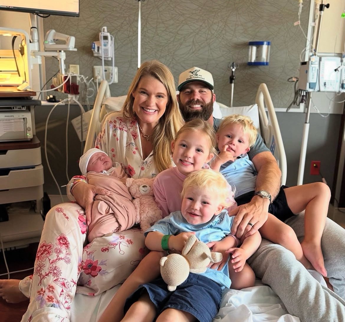 Go Country 105 (@gocountry105) on Twitter photo .<a href="/JordanCWDavis/">Jordan Davis Music</a> welcomes baby number 4 with his wife Kristen. What a beautiful family! So blessed, #Christine105 .<a href="/JordanCWDavis/">Jordan Davis Music</a> welcomes baby number 4 with his wife Kristen. What a beautiful family! So blessed, #Christine105
