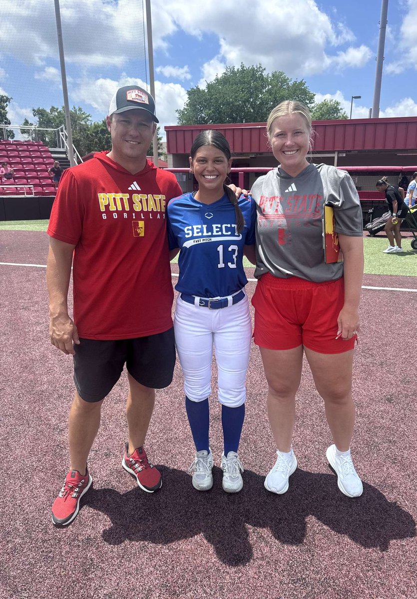 lutrev2026's tweet image. I had such a good time @Gorilla_SFB. Huge thank you to @CoachJoshBarnes, @CoachAbbyShoe, and the players for making it possible! 🦍 

@SelectFPMoss @ejonesrockchalk