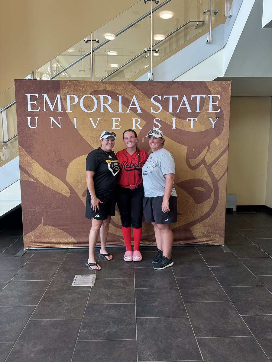 t_augustine2026's tweet photo. Had a great day at the Emporia State camp today! I’m so thankful for this opportunity and for the feedback that I received. It was so fun to go on a tour of the campus! @EState_Softball @ahuddles24 @CoachHill_ESU https://t.co/4k9t46RZ5M