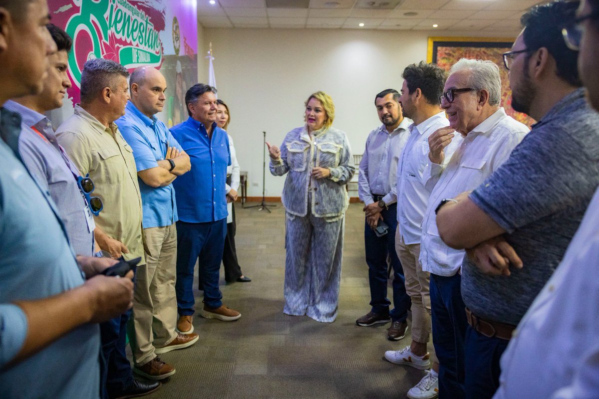 El Cuadrangular del Bienestar de DIF Sinaloa es una muestra de lo que podemos lograr cuando el deporte y la solidaridad caminan de la mano.

Cada año, los cuatro equipos de Sinaloa, sus aficiones, Gobierno del Estado de Sinaloa y la sociedad sinaloense se unen por nuestras niñas