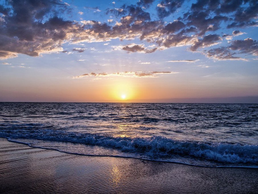 RocKENN's tweet image. The sun blazes with fierce abandon this summer! Let its fire forge joy, not weariness! Take care, stay cool, and carry yourself!
youtu.be/jSe_gt1bVUI
-Music Video: Revolve (Lo-fi Remix)
#Music #Movie #Novel #SciFi #OpenSeaNFT
