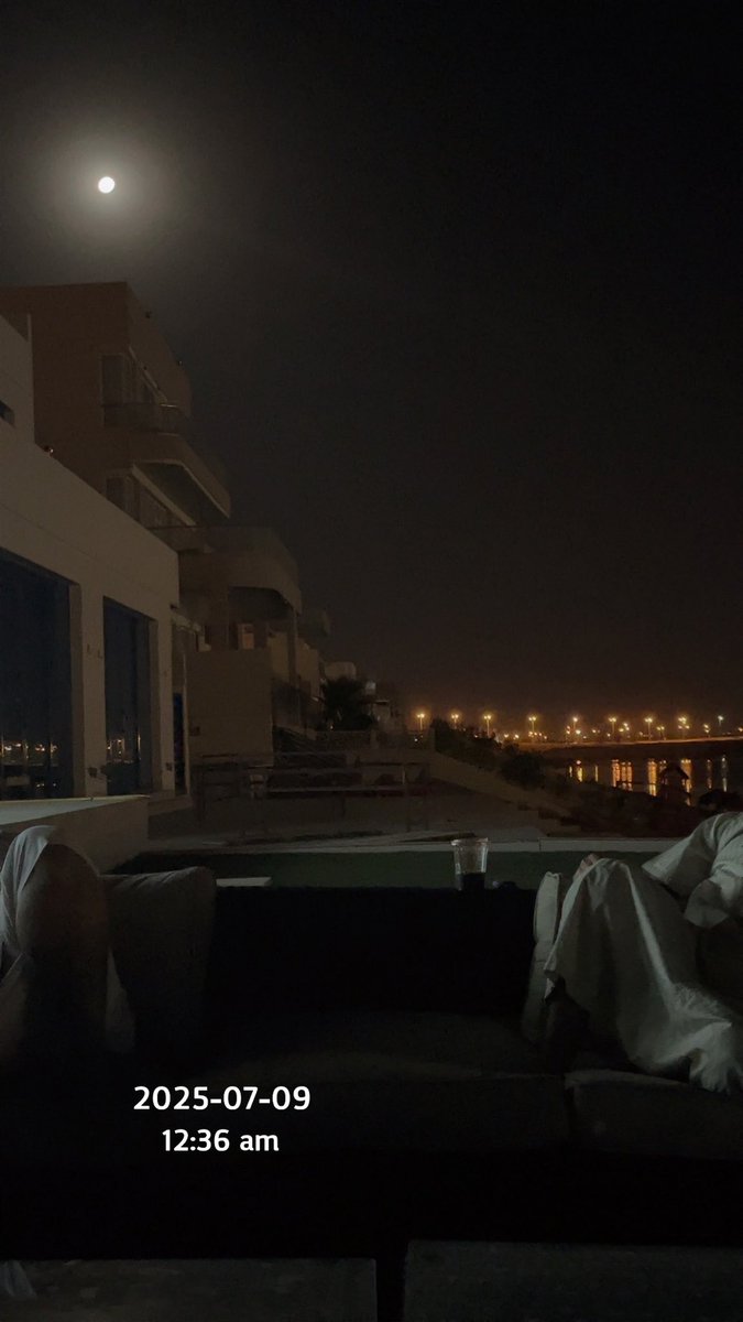 78q8_'s tweet photo. خوووش قمره 🌕 https://t.co/Nvn8d2SXAq